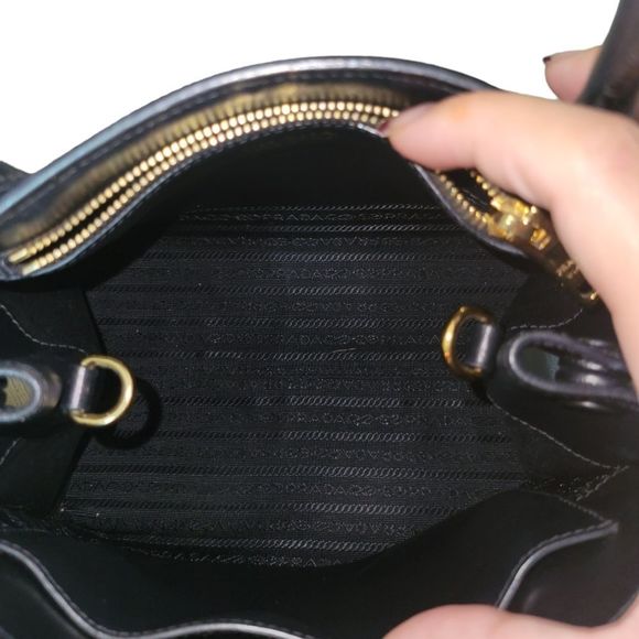 100% Auth. PRADA Saffiano Galleria Monochrome Top handle Cross body Bag - Picture 9 of 16